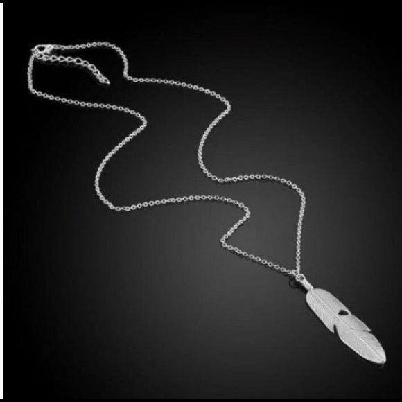 Feather Necklace - Picture 1 of 1